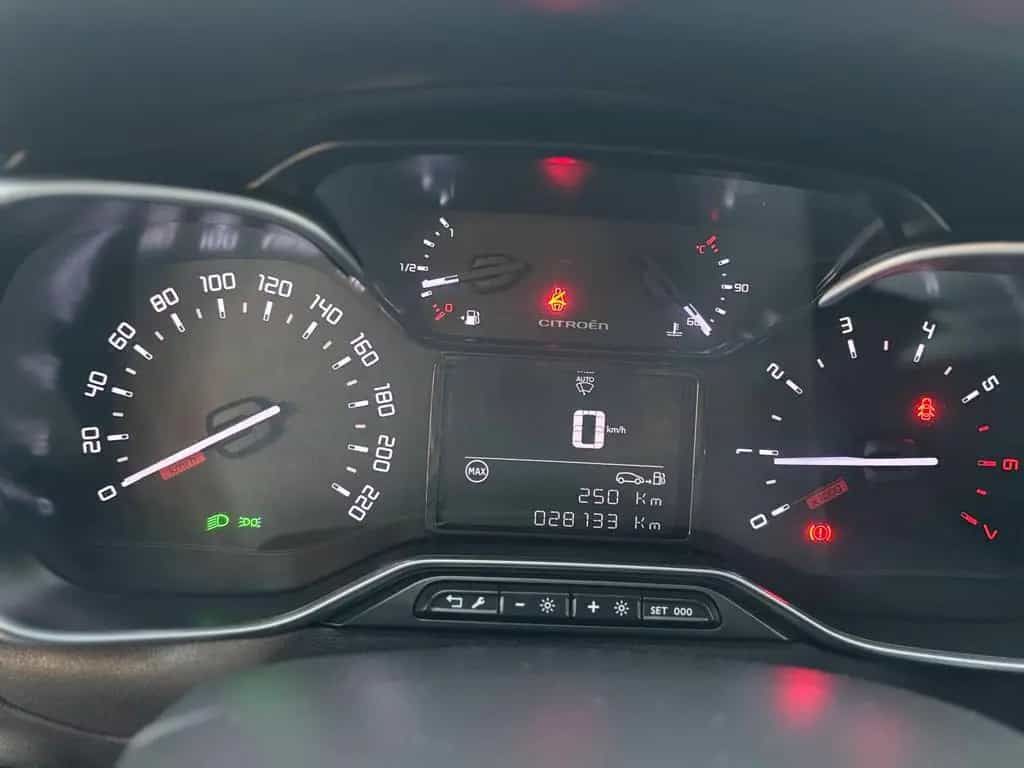 Citroën C3 Elle PureTech 110 S&S 10/2023-photo-8