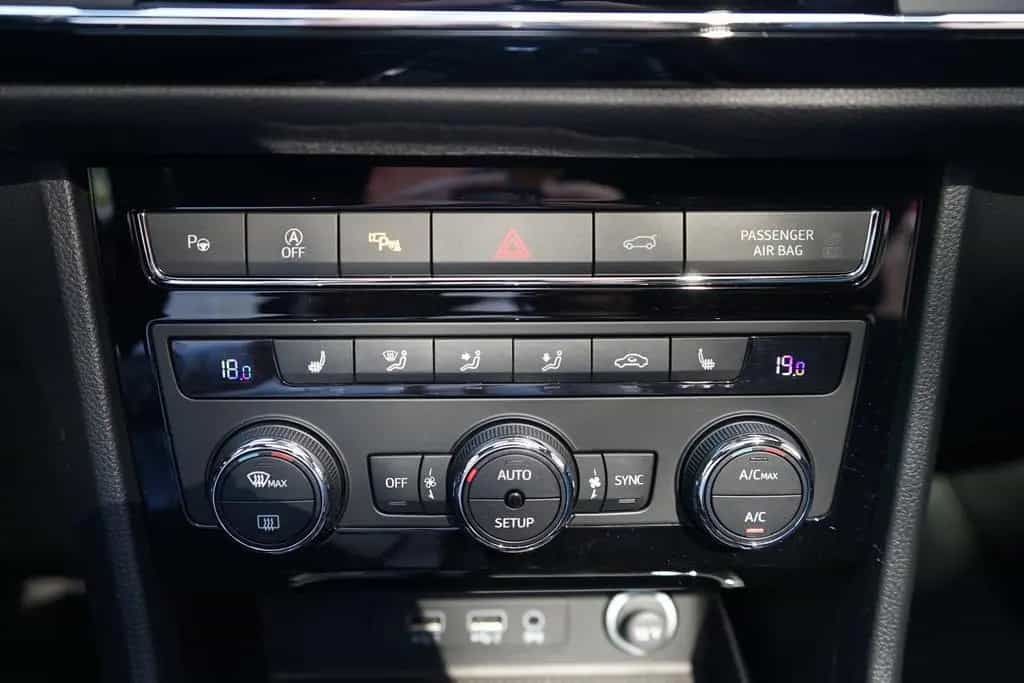 Seat Ateca 2.0 TSI FR 4Drive LED Navi Panorama ACC 08/2019-photo-14