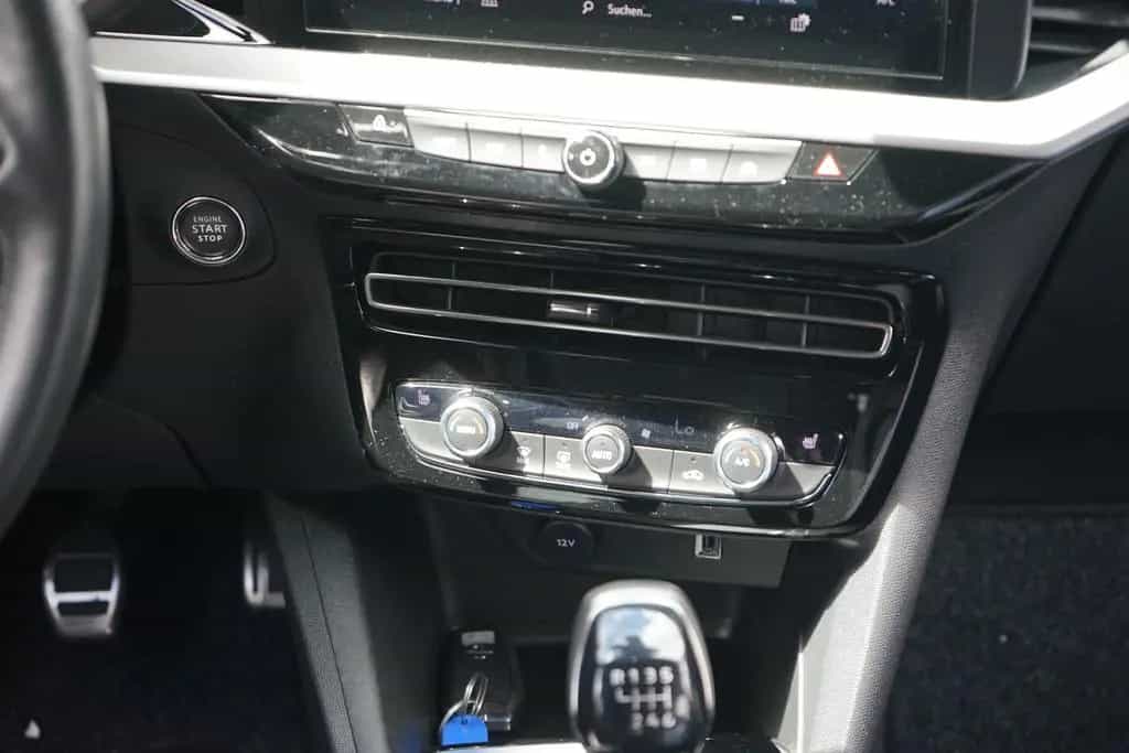 Opel Mokka 1.2 Turbo Ultimate LED Navi Sitzheizung 09/2021-photo-11