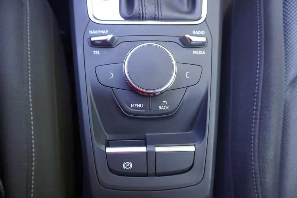 Audi Q2 35 1.5 TFSI sport LED ACC Navi SHZ 02/2019-photo-23