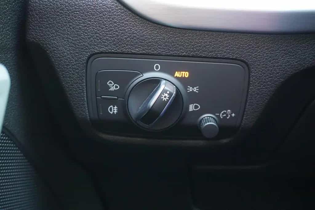 Audi Q2 35 1.5 TFSI sport LED ACC Navi SHZ 02/2019-photo-24