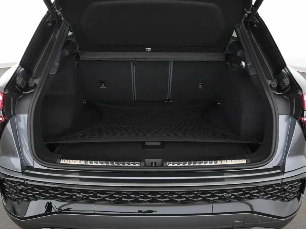 Audi Q3 SUV TFSI quattro 195 kW S tronic  LED Navi He 10/2025-photo-24