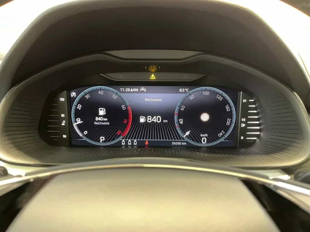 Skoda Scala Tour 1.5 TSI DSG Virtual Cockpit SmartLink 06/2023-photo-11
