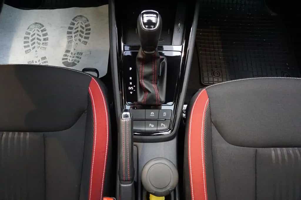 Skoda Kamiq Monte Carlo DSG, NAVI, GLASDACH, LED, AHZV 04/2020-photo-10