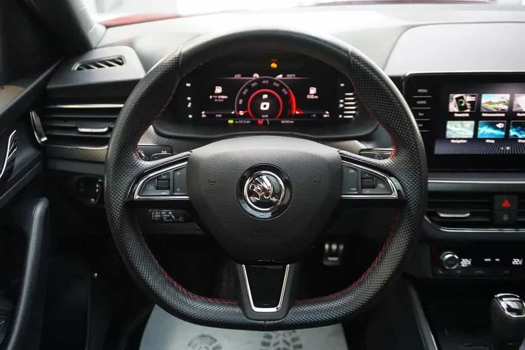 Skoda Kamiq Monte Carlo DSG, NAVI, GLASDACH, LED, AHZV 04/2020-photo-11
