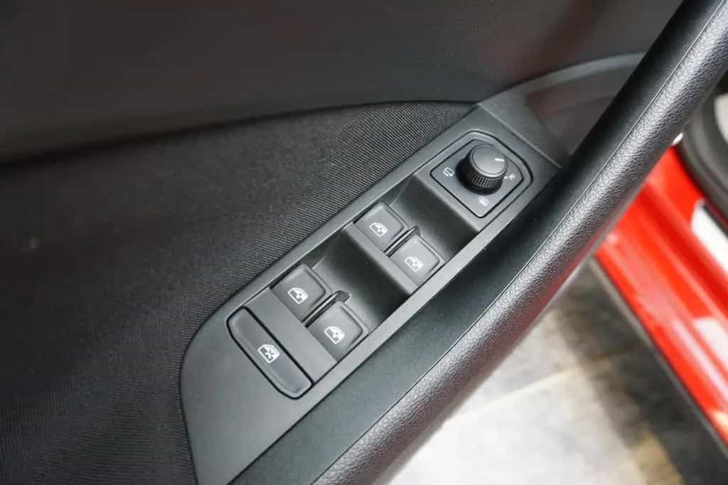 Skoda Kamiq Monte Carlo DSG, NAVI, GLASDACH, LED, AHZV 04/2020-photo-20