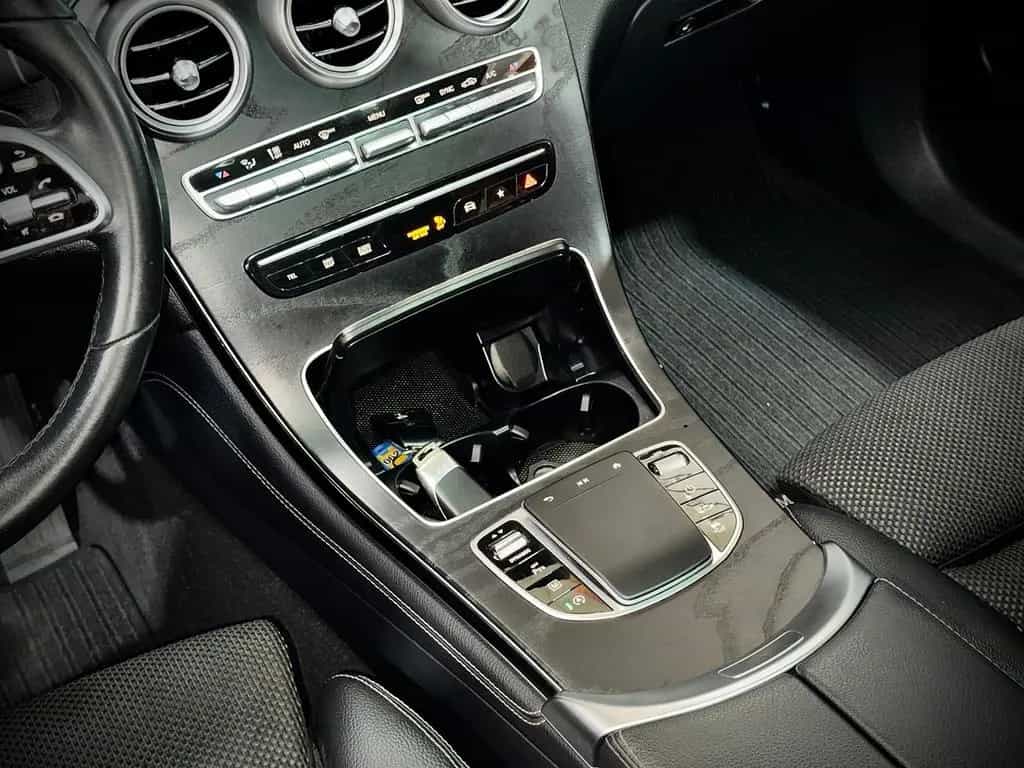 Mercedes-Benz GLC-Class 300d*4-MATIC*PANO*NIGHT*HEAD-UP*2.HAND* 10/2019-photo-11