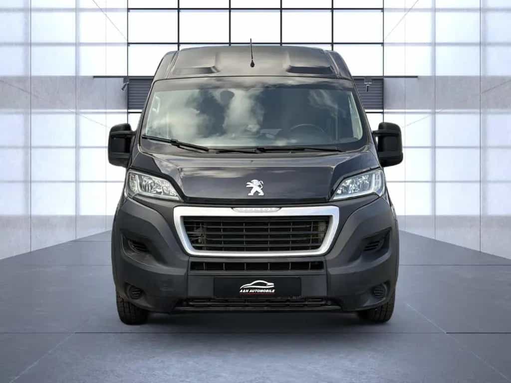 Peugeot Boxer Kombi 333 L2H2+ROLLSTUHLTRANSPORT+9-SITZER 06/2018-photo-1