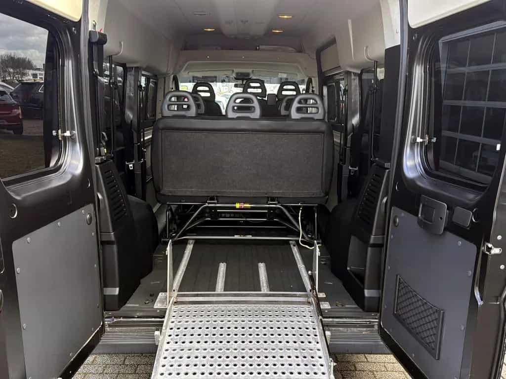 Peugeot Boxer Kombi 333 L2H2+ROLLSTUHLTRANSPORT+9-SITZER 06/2018-photo-10