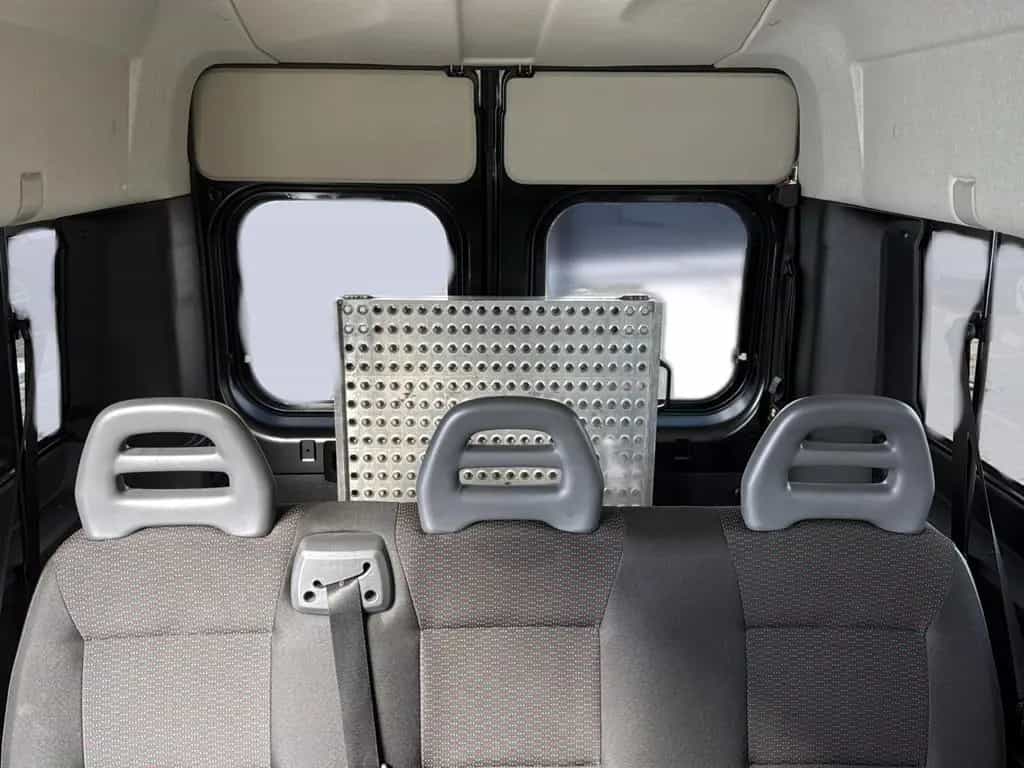 Peugeot Boxer Kombi 333 L2H2+ROLLSTUHLTRANSPORT+9-SITZER 06/2018-photo-13