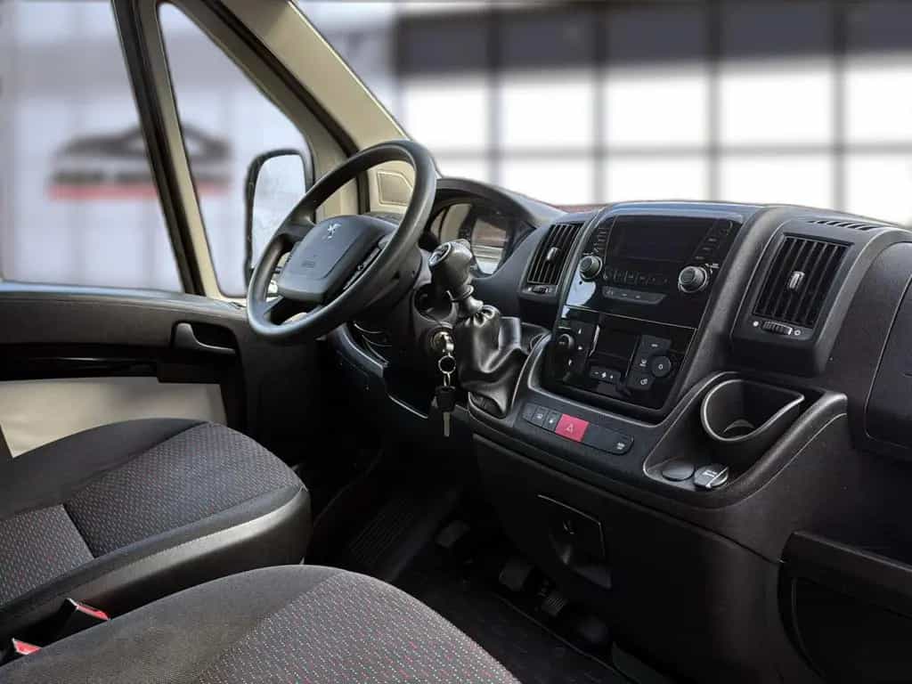 Peugeot Boxer Kombi 333 L2H2+ROLLSTUHLTRANSPORT+9-SITZER 06/2018-photo-17