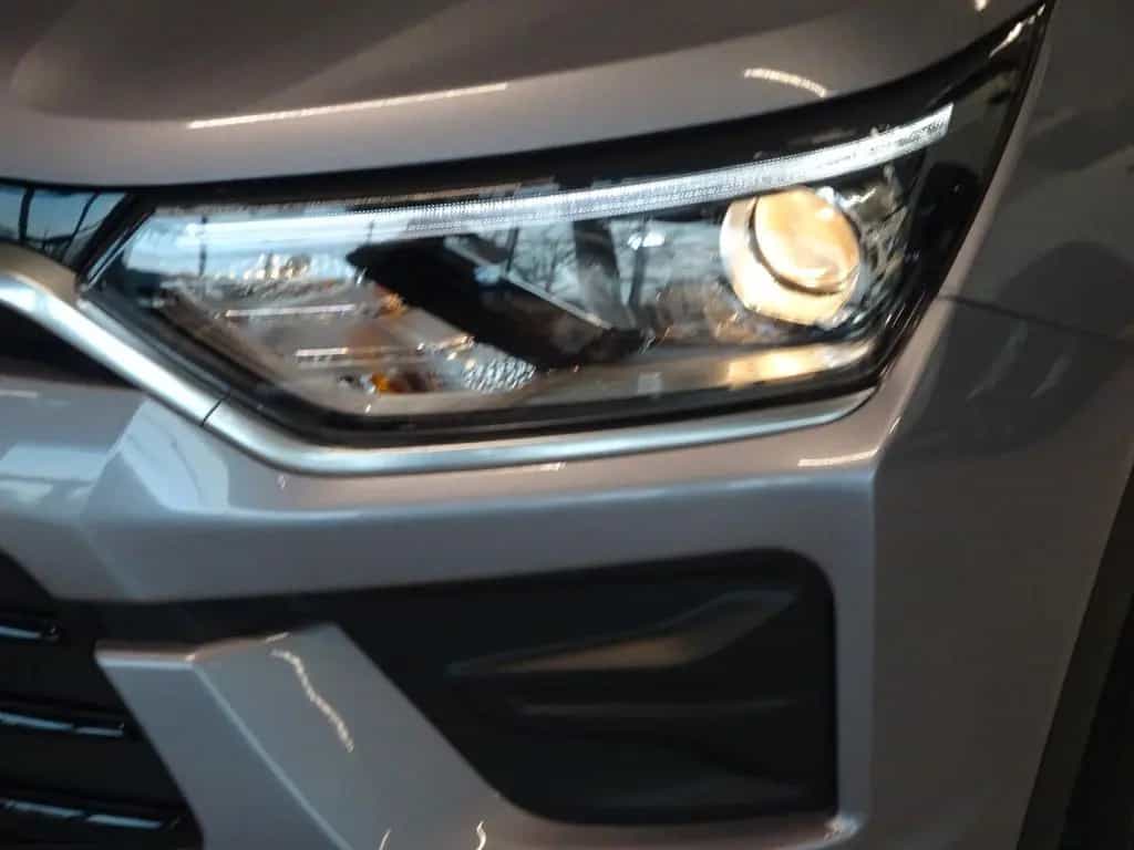 KGM Korando 1.5 T-GDI Nomad Automatik*NAVI*KLIMA null-photo-1