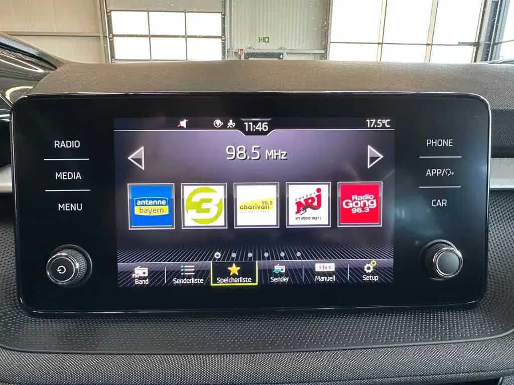 Skoda Fabia Tour *1. Hand*Klima*MirrorLink*LED*PDC* 02/2022-photo-10