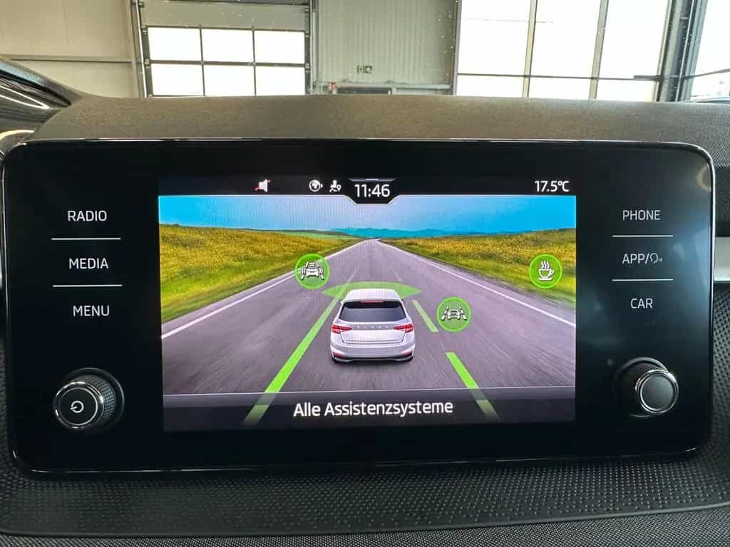 Skoda Fabia Tour *1. Hand*Klima*MirrorLink*LED*PDC* 02/2022-photo-38