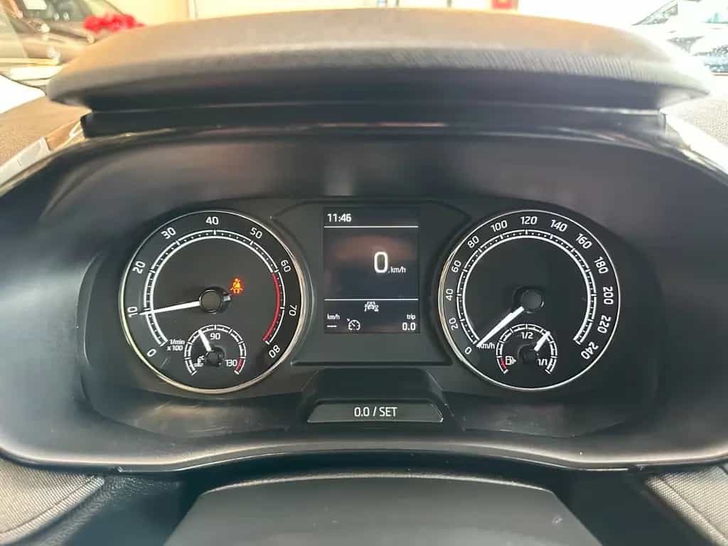Skoda Fabia Tour *1. Hand*Klima*MirrorLink*LED*PDC* 02/2022-photo-9