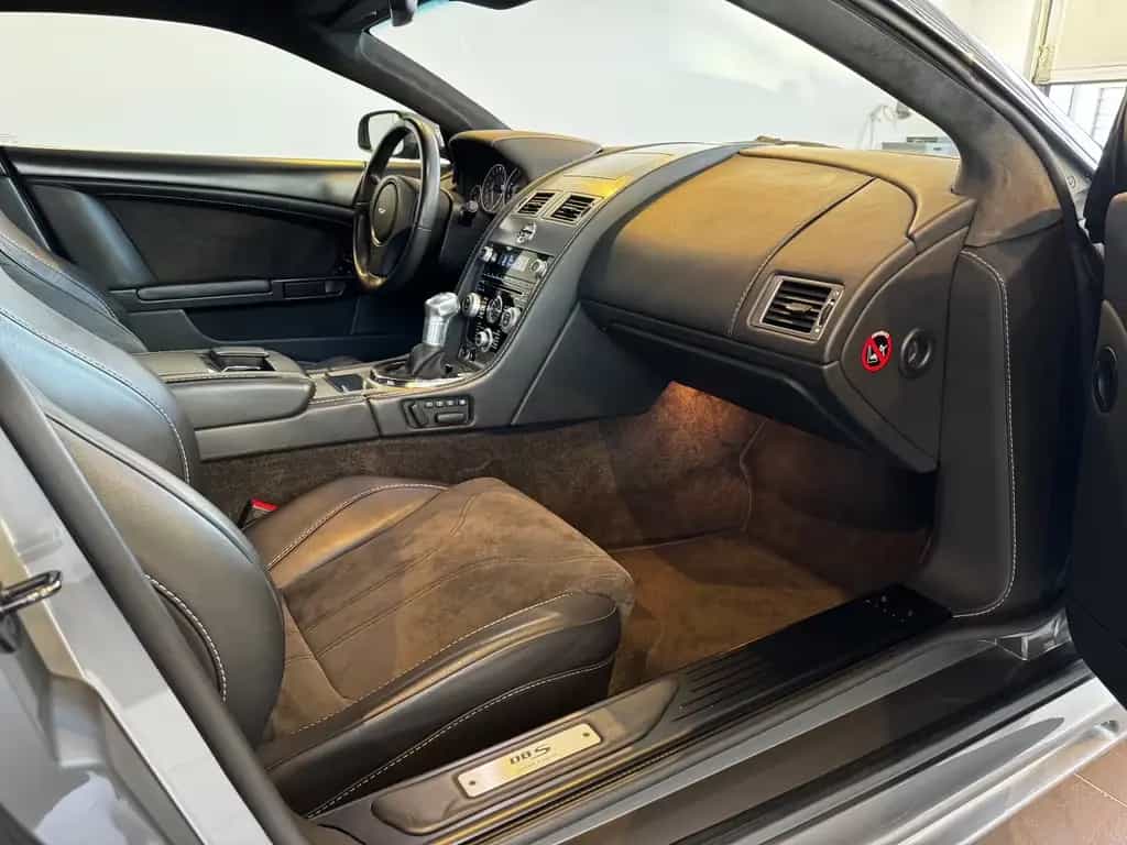 Aston Martin DBS 6.0 V12 Loder 1899/NAVI/CARBON/PDC/XENON 04/2008-photo-13