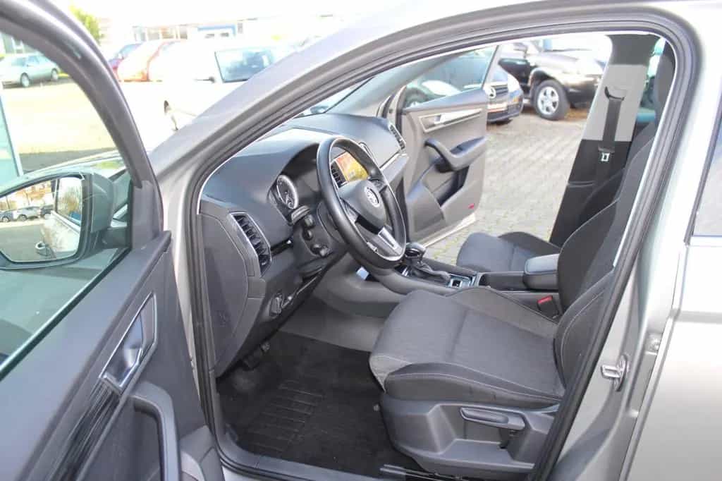 Skoda Karoq 1.5l Style DSG /AHK/LED 11/2017-photo-11