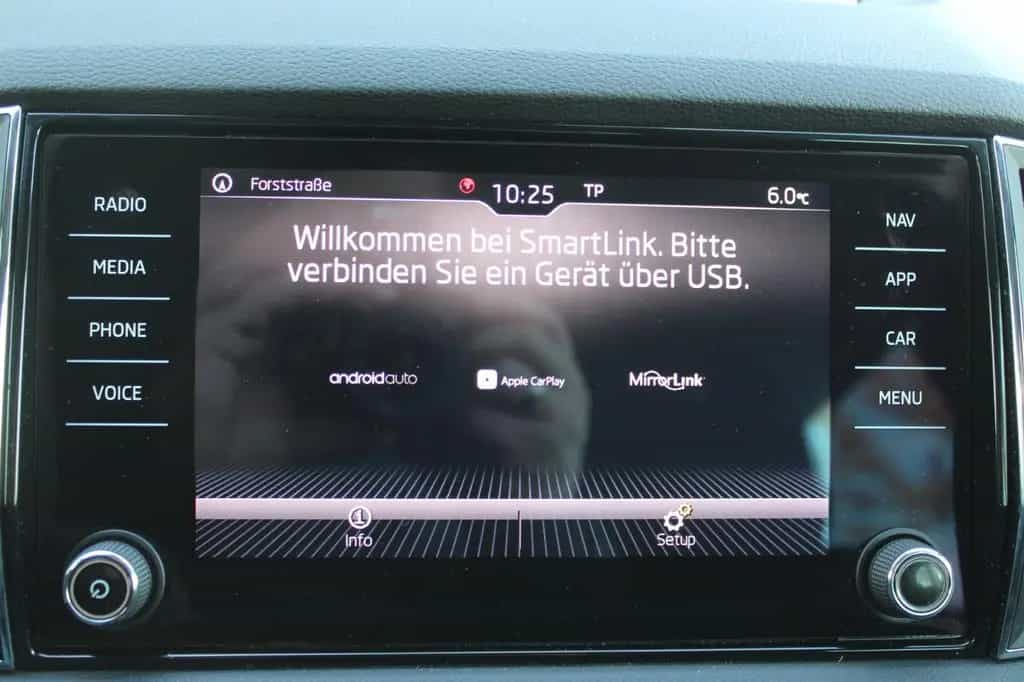 Skoda Karoq 1.5l Style DSG /AHK/LED 11/2017-photo-20