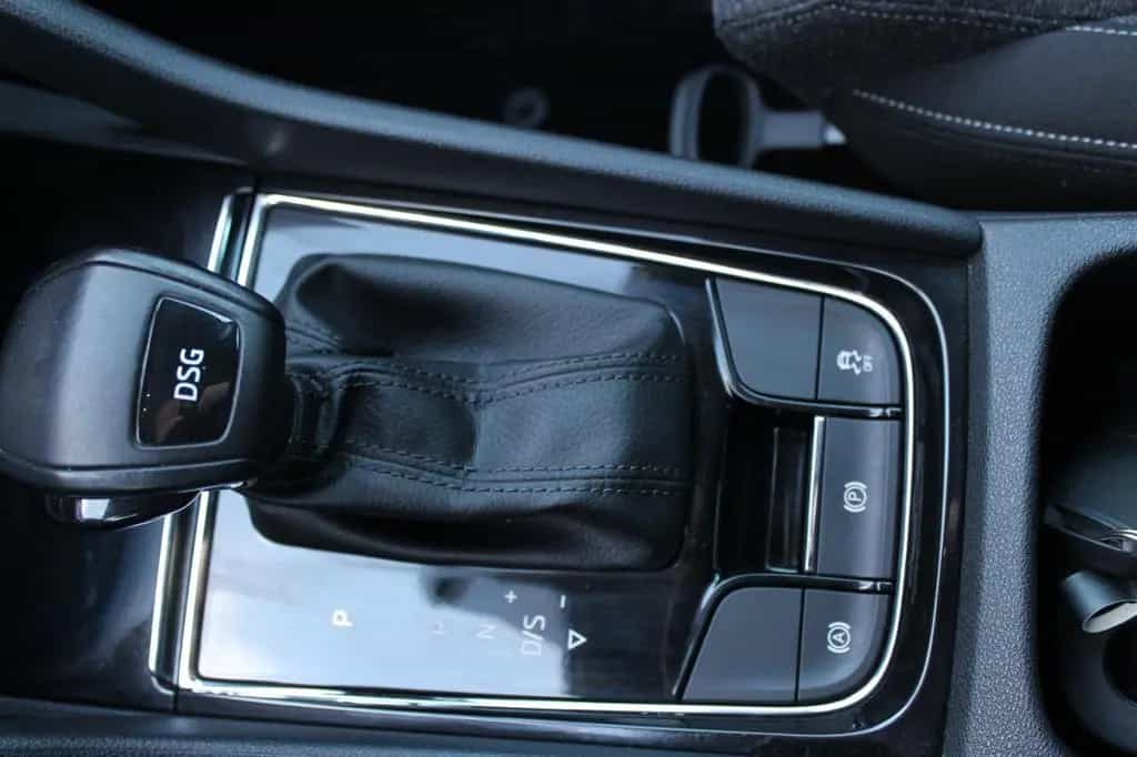 Skoda Karoq 1.5l Style DSG /AHK/LED 11/2017-photo-21