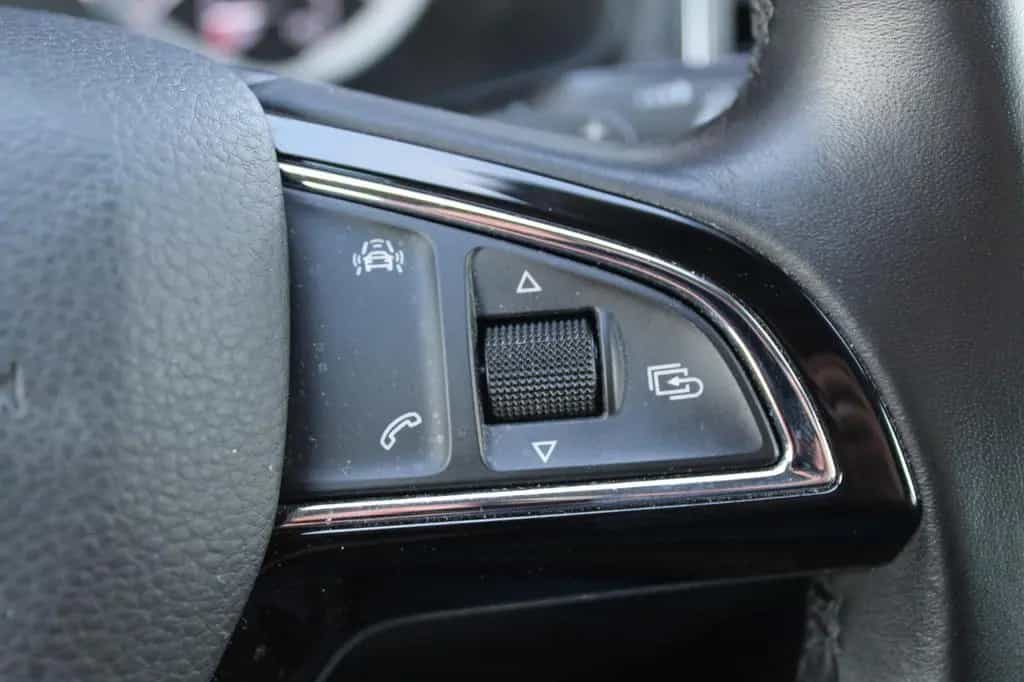 Skoda Karoq 1.5l Style DSG /AHK/LED 11/2017-photo-23