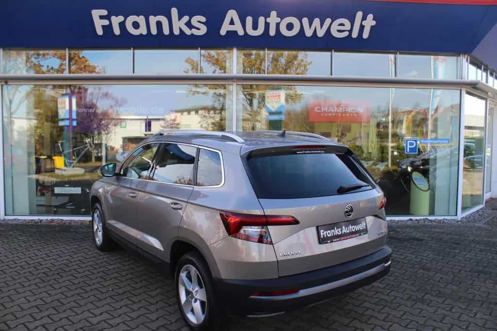 Skoda Karoq 1.5l Style DSG /AHK/LED 11/2017-photo-6