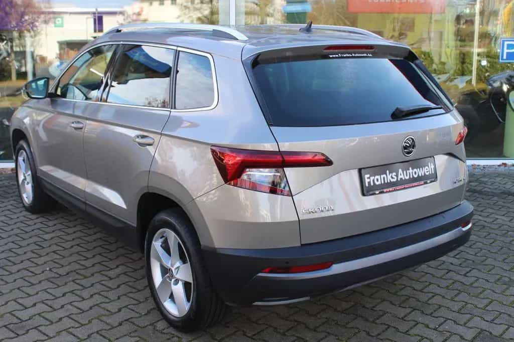Skoda Karoq 1.5l Style DSG /AHK/LED 11/2017-photo-7