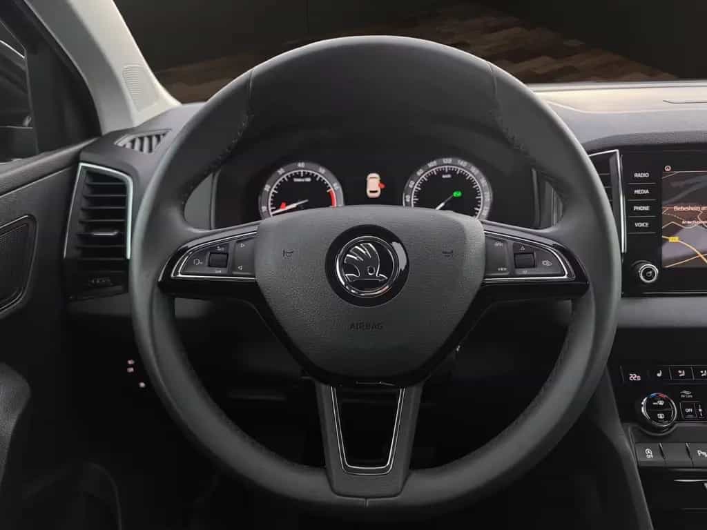 Skoda Karoq Ambition AUTOMATIK°LED°NAVI°KEYLESS°SHZ 08/2019-photo-10