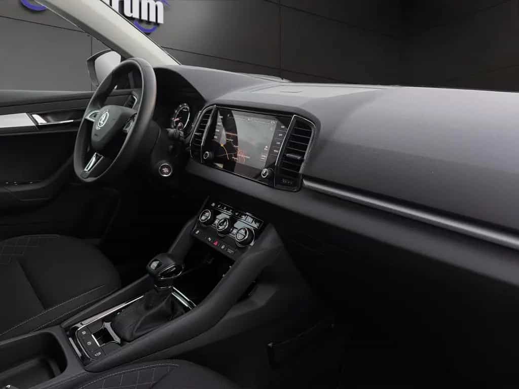 Skoda Karoq Ambition AUTOMATIK°LED°NAVI°KEYLESS°SHZ 08/2019-photo-16