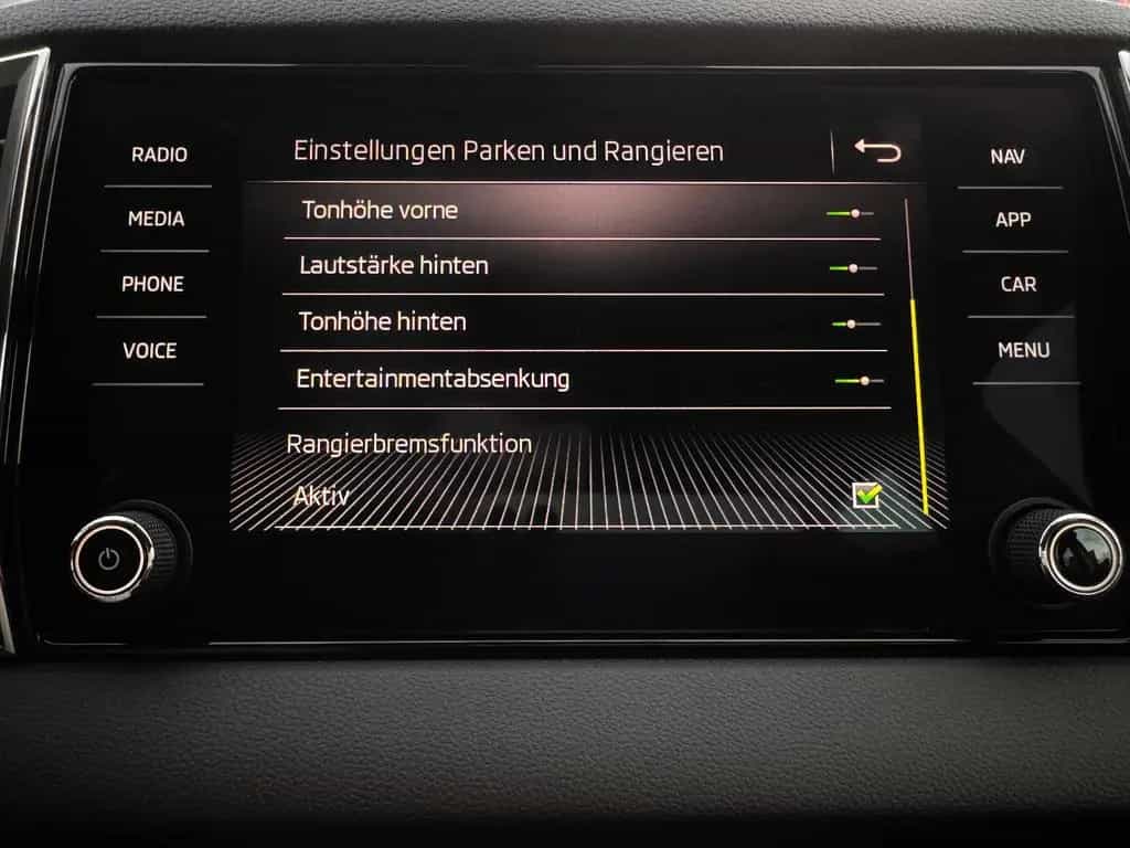 Skoda Karoq Ambition AUTOMATIK°LED°NAVI°KEYLESS°SHZ 08/2019-photo-23