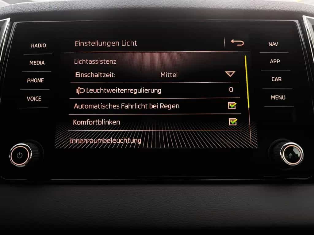 Skoda Karoq Ambition AUTOMATIK°LED°NAVI°KEYLESS°SHZ 08/2019-photo-25