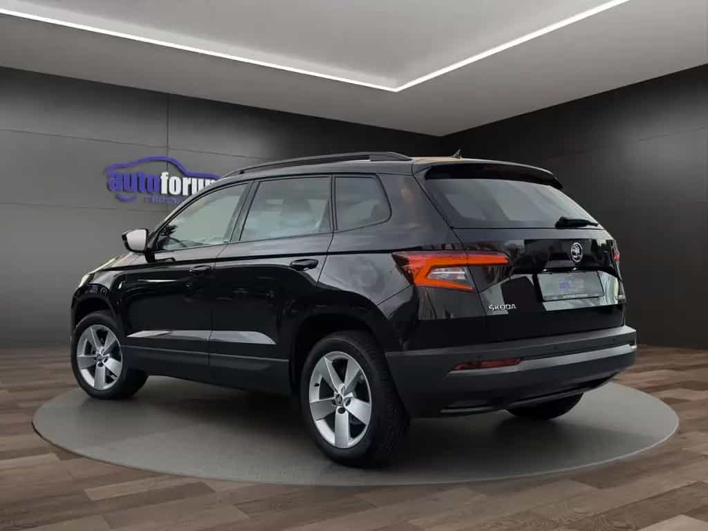 Skoda Karoq Ambition AUTOMATIK°LED°NAVI°KEYLESS°SHZ 08/2019-photo-3