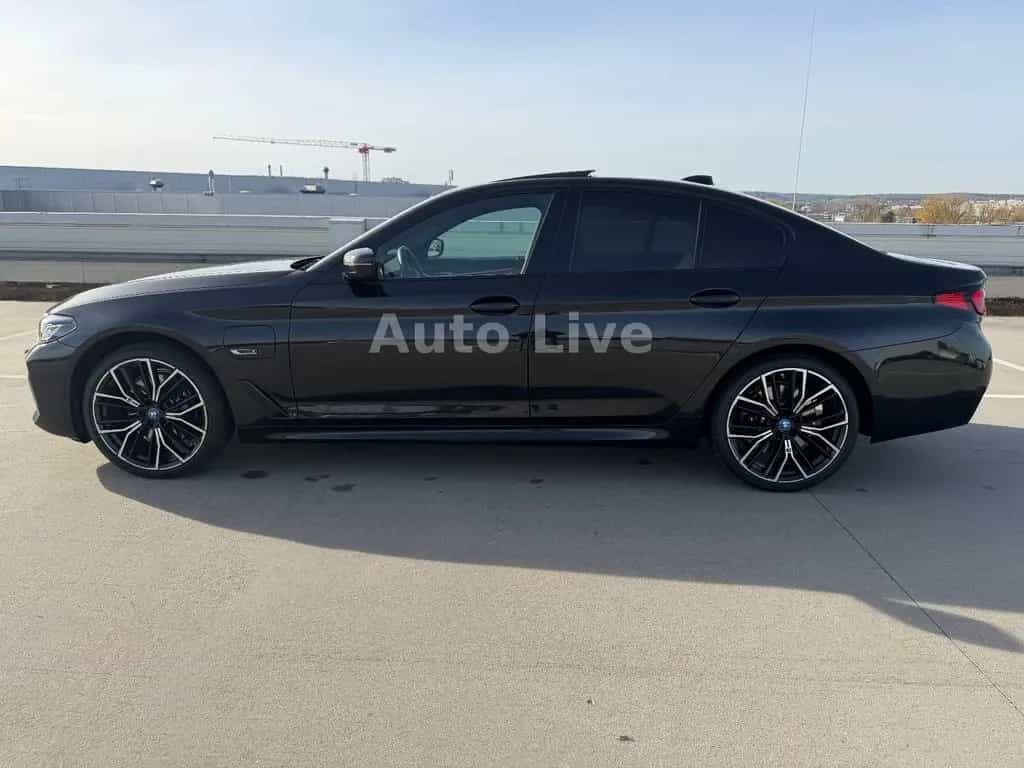 BMW 5 Series 530e x Drive*SAG*M PAKET*GSH*LASER*LEDER*360*VOL 04/2022-photo-1