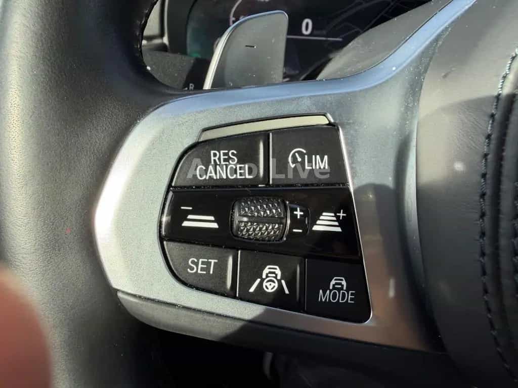 BMW 5 Series 530e x Drive*SAG*M PAKET*GSH*LASER*LEDER*360*VOL 04/2022-photo-25