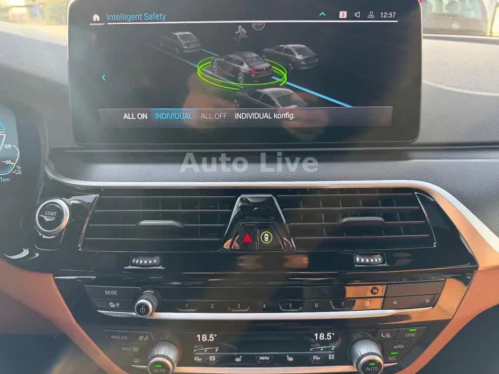 BMW 5 Series 530e x Drive*SAG*M PAKET*GSH*LASER*LEDER*360*VOL 04/2022-photo-31