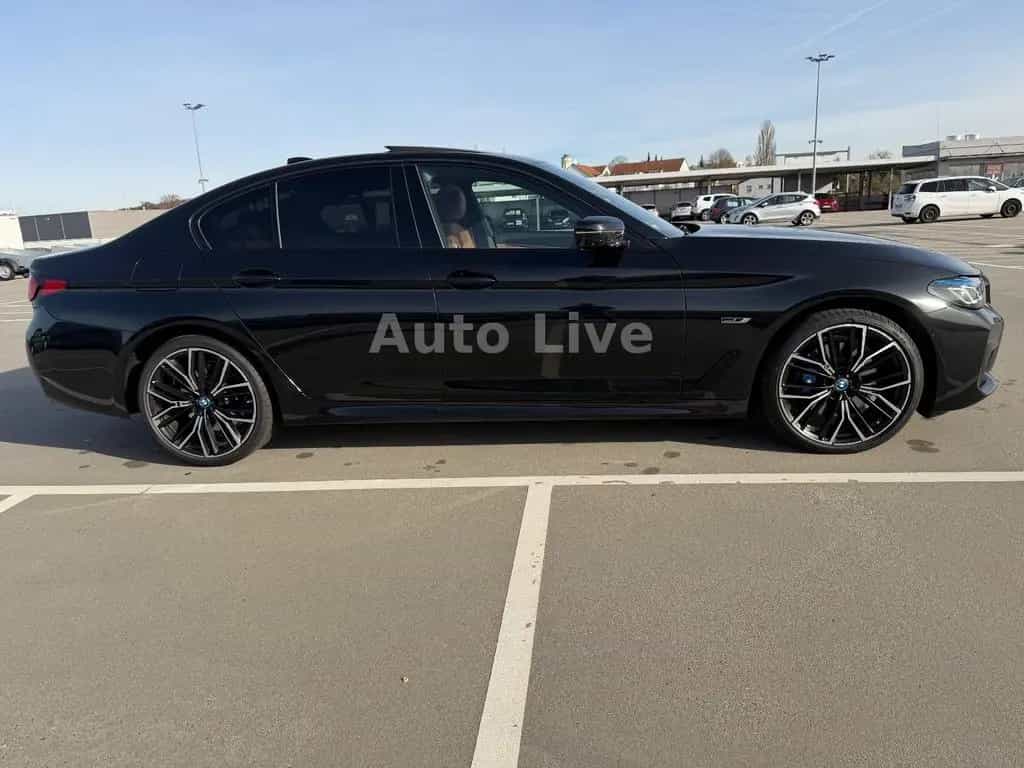 BMW 5 Series 530e x Drive*SAG*M PAKET*GSH*LASER*LEDER*360*VOL 04/2022-photo-5