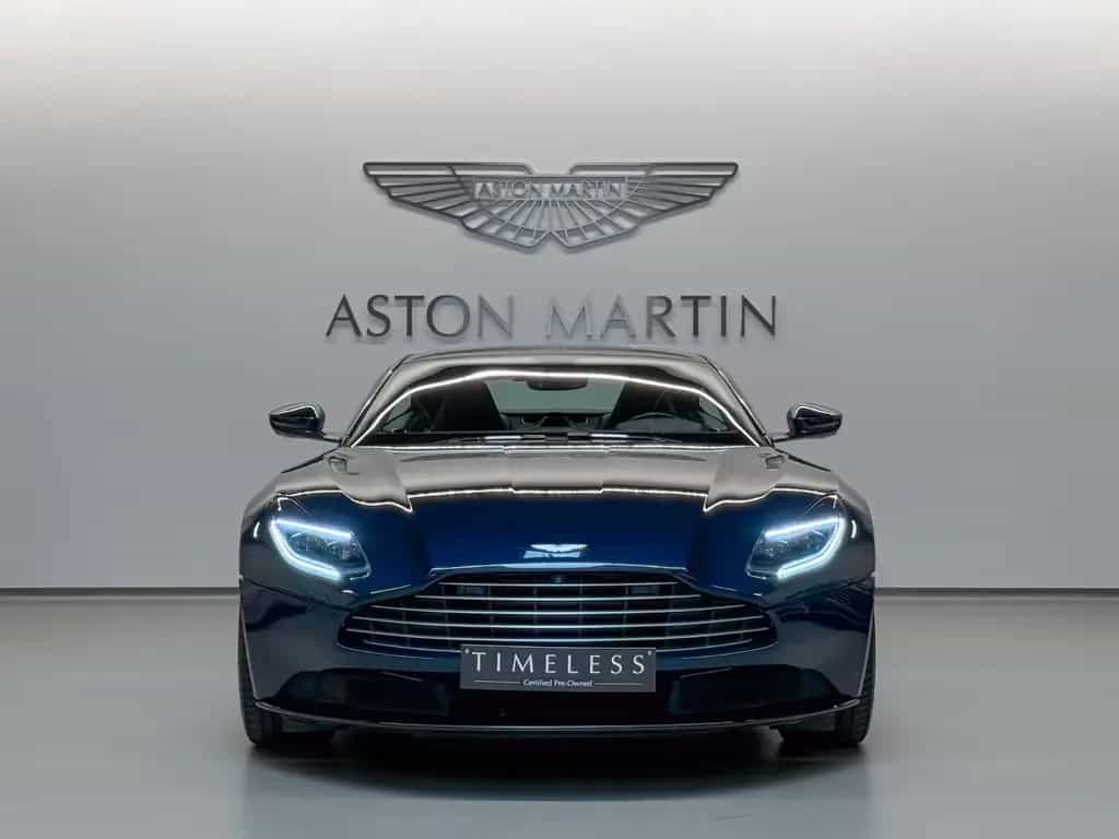 Aston Martin DB11 V8 09/2018-photo-1