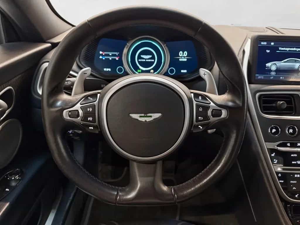 Aston Martin DB11 V8 09/2018-photo-18