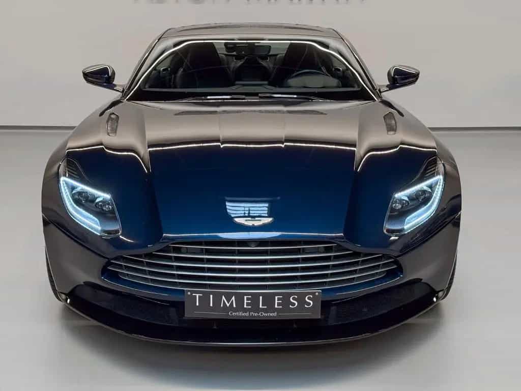 Aston Martin DB11 V8 09/2018-photo-6