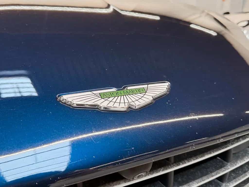Aston Martin DB11 V8 09/2018-photo-7