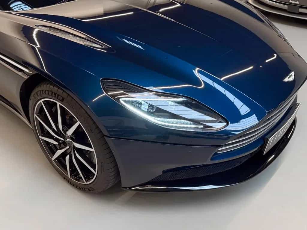 Aston Martin DB11 V8 09/2018-photo-8