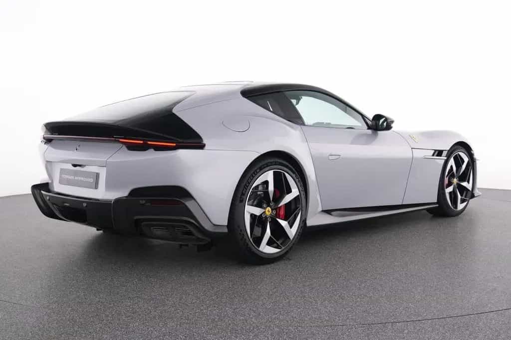 Ferrari 12Cilindri Full Carbon 04/2025-photo-10