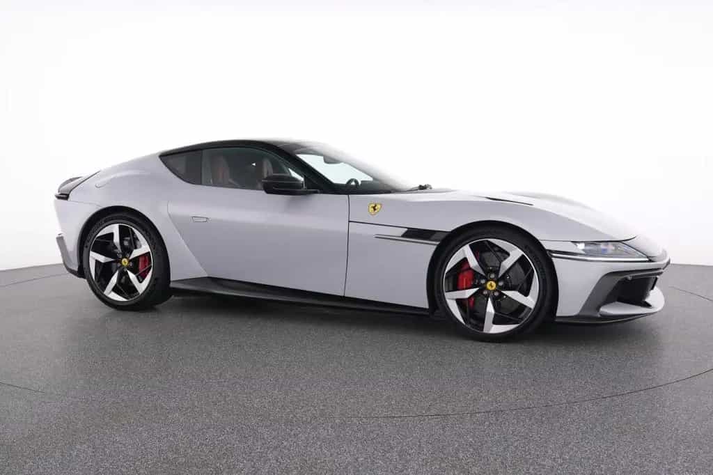 Ferrari 12Cilindri Full Carbon 04/2025-photo-13