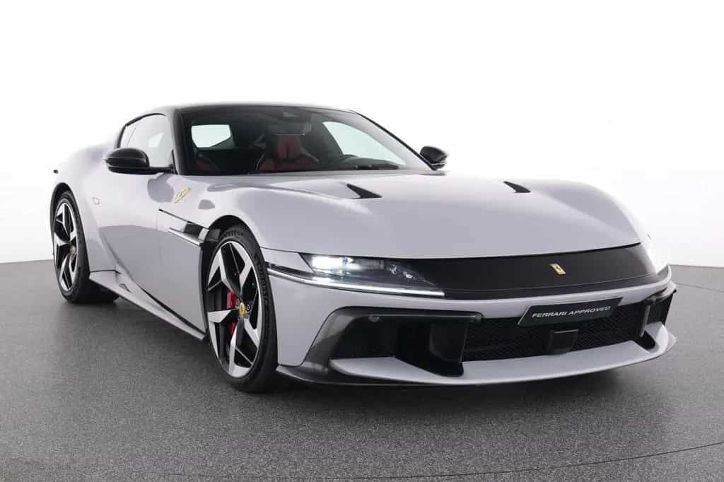 Ferrari 12Cilindri Full Carbon 04/2025-photo-15