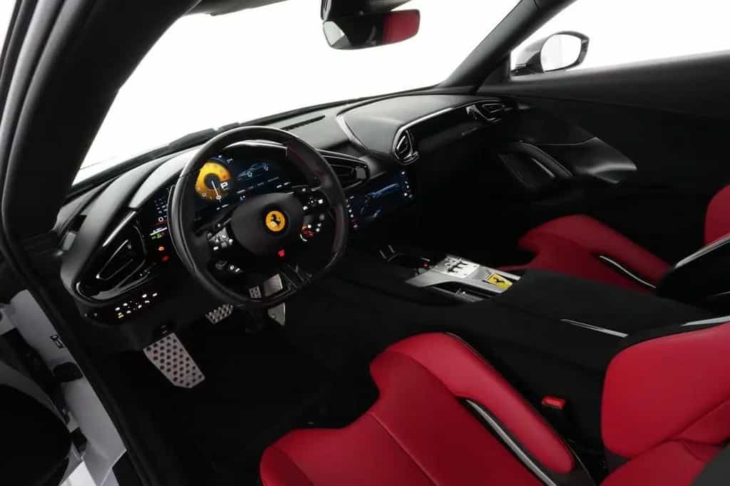 Ferrari 12Cilindri Full Carbon 04/2025-photo-17