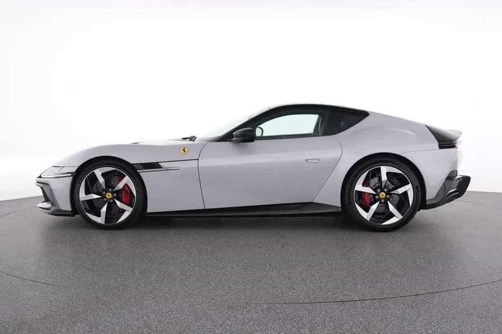 Ferrari 12Cilindri Full Carbon 04/2025-photo-4