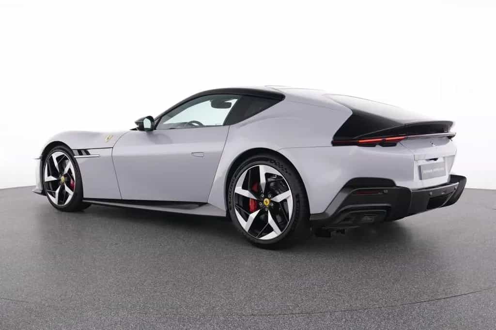 Ferrari 12Cilindri Full Carbon 04/2025-photo-6