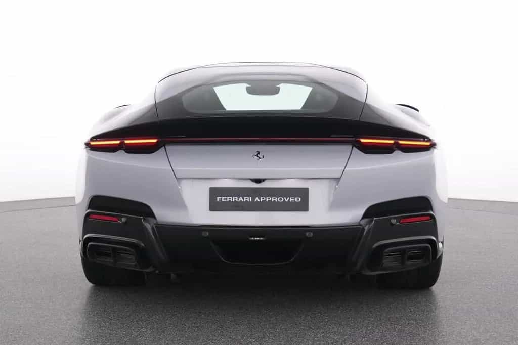 Ferrari 12Cilindri Full Carbon 04/2025-photo-8
