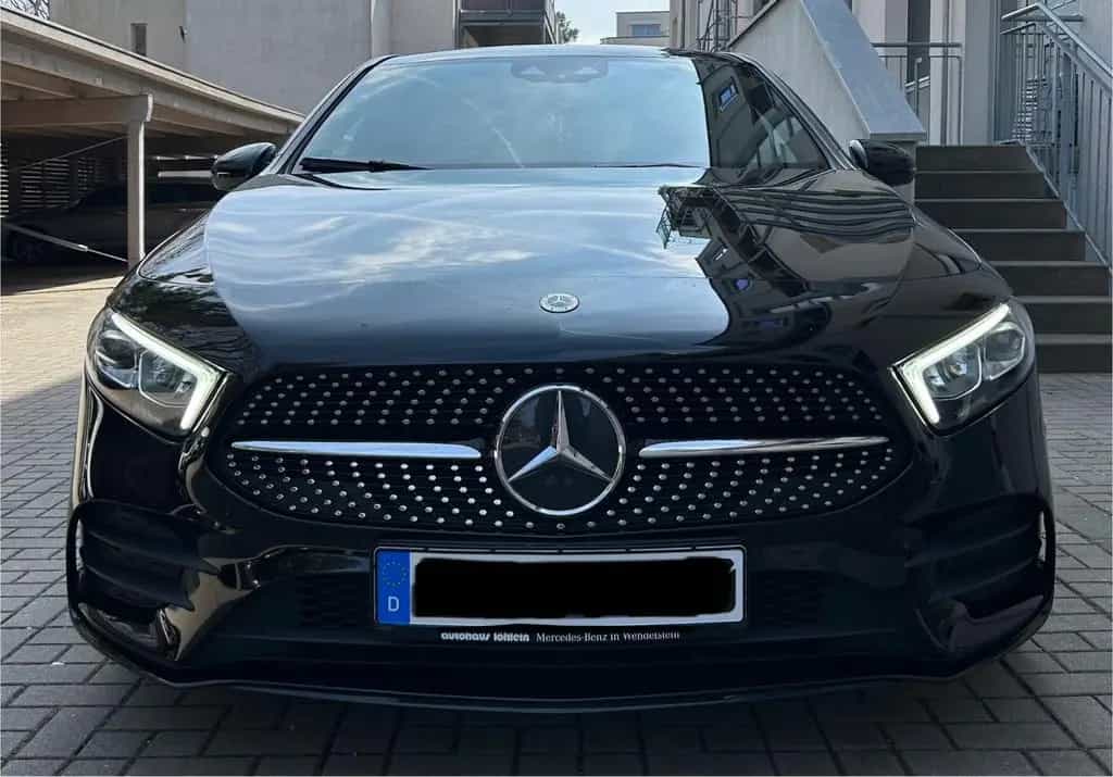 Mercedes-Benz A-Class Limousine - AMG-Line - NIGHT PAKET - MBUX 09/2020-photo-3