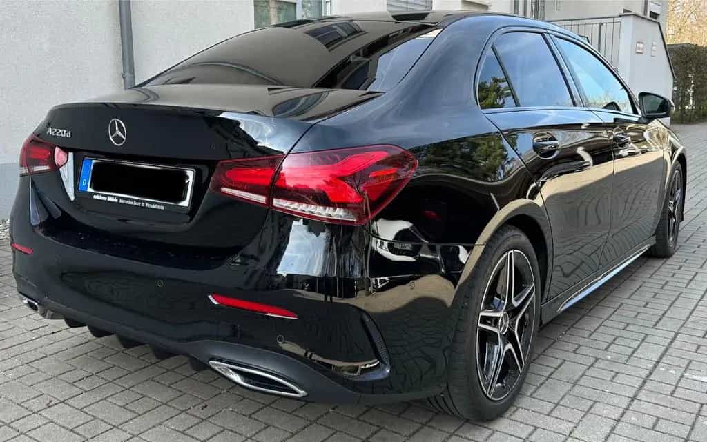 Mercedes-Benz A-Class Limousine - AMG-Line - NIGHT PAKET - MBUX 09/2020-photo-5