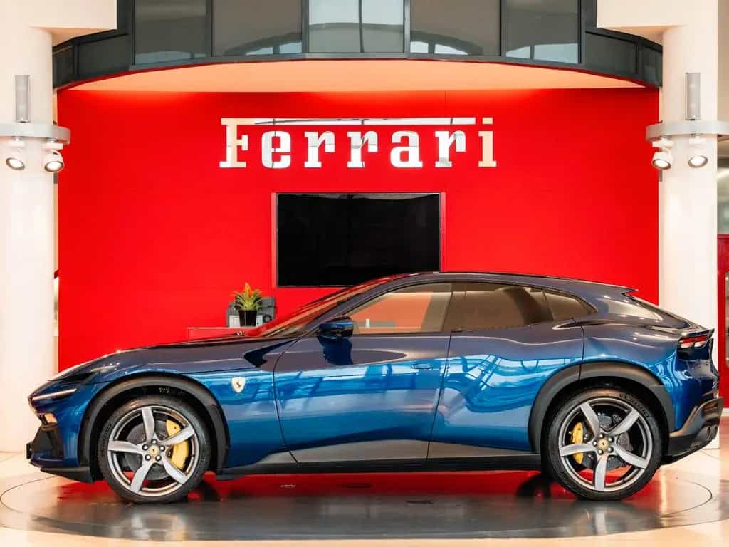 Ferrari Purosangue Panoramadach*Massagesitze*LED-Lenkrad 12/2023-photo-2